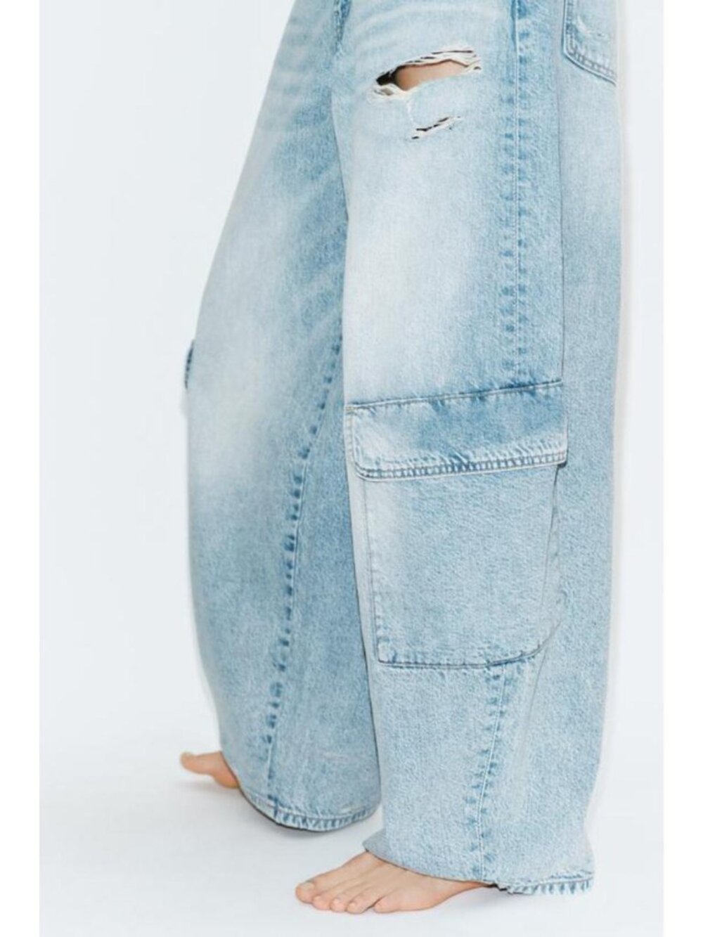 ZARA TRF OVERSIZED MID-RISE RIPPED CARGO JEANS - Picture 5 of 8